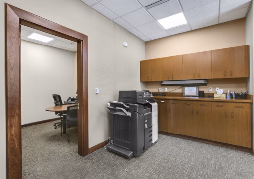 Suite 125 - Copy / Work Room