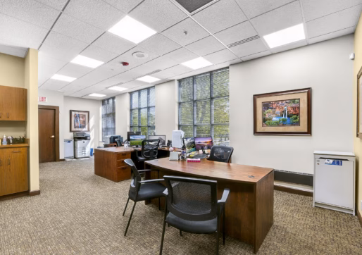 Suite 125 - Open Work Area with desk stations