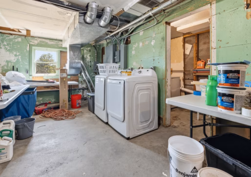For Lease-15747 State Hwy 7, Lyons, CO-The Barn & Paddocks-Laundry Room